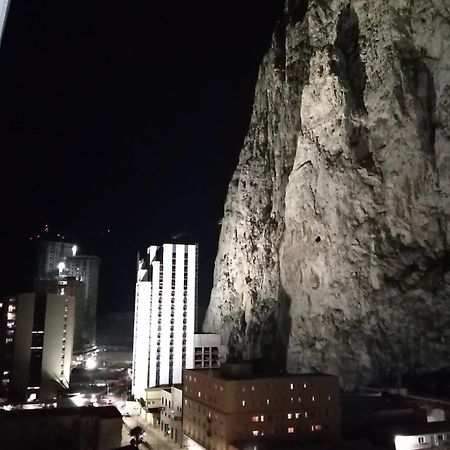 Cp High Floor Luxury Studio Sleeps 3 Gibraltar Eksteriør billede